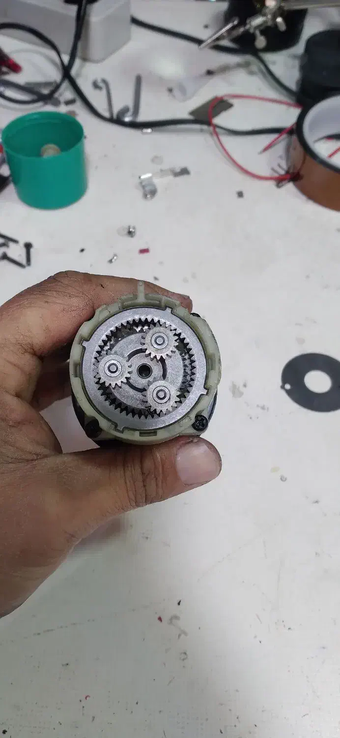 تعمیر ابزار شارژی و میخکوب|خدمات پیشه و مهارت|آمل, |دیوار