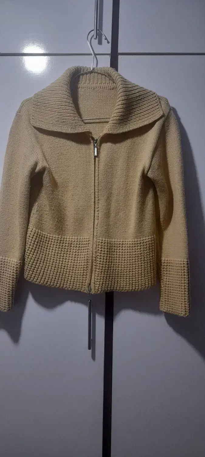 لباس دخترانه|لباس|مشهد, شهید معقول|دیوار