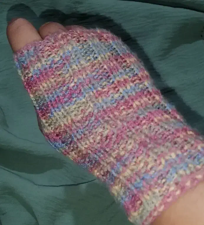 دستکش نیم انگشتی|لباس|فسا, |دیوار