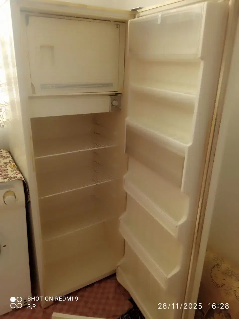 یخچال برند آزمایش|یخچال و فریزر|صحنه, |دیوار