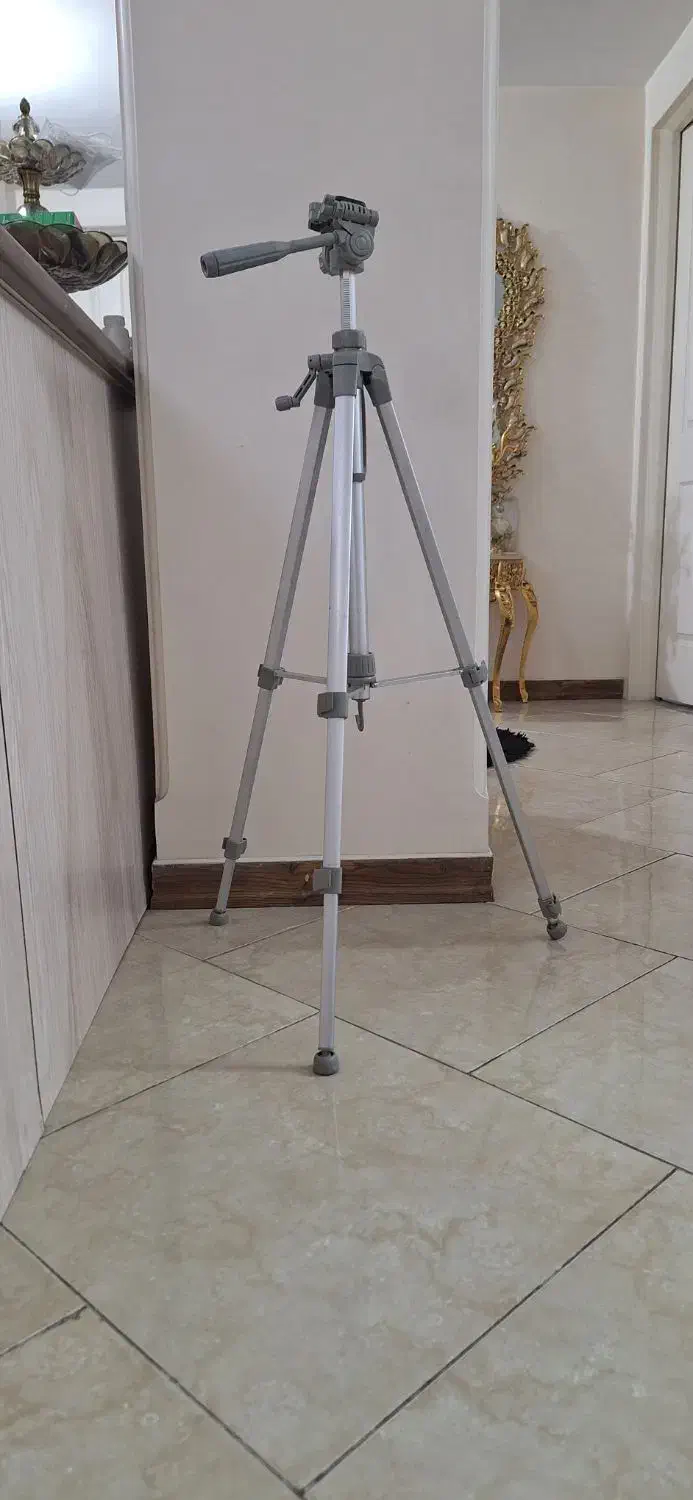 سه پایه دوربین|دوربین عکاسی و فیلم‌برداری|ری, دولت‌آباد|دیوار
