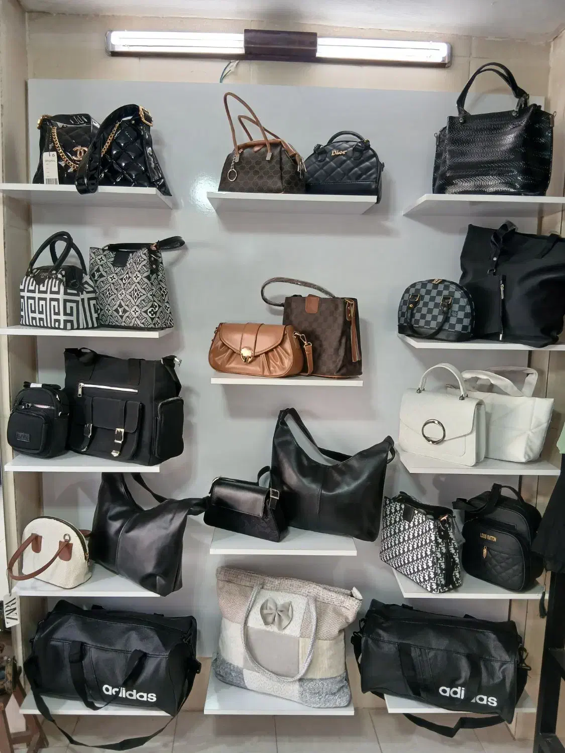 تخفیف بلک فرایدی کیف های وارداتی|کیف، کفش، کمربند|اصفهان, خانه اصفهان|دیوار