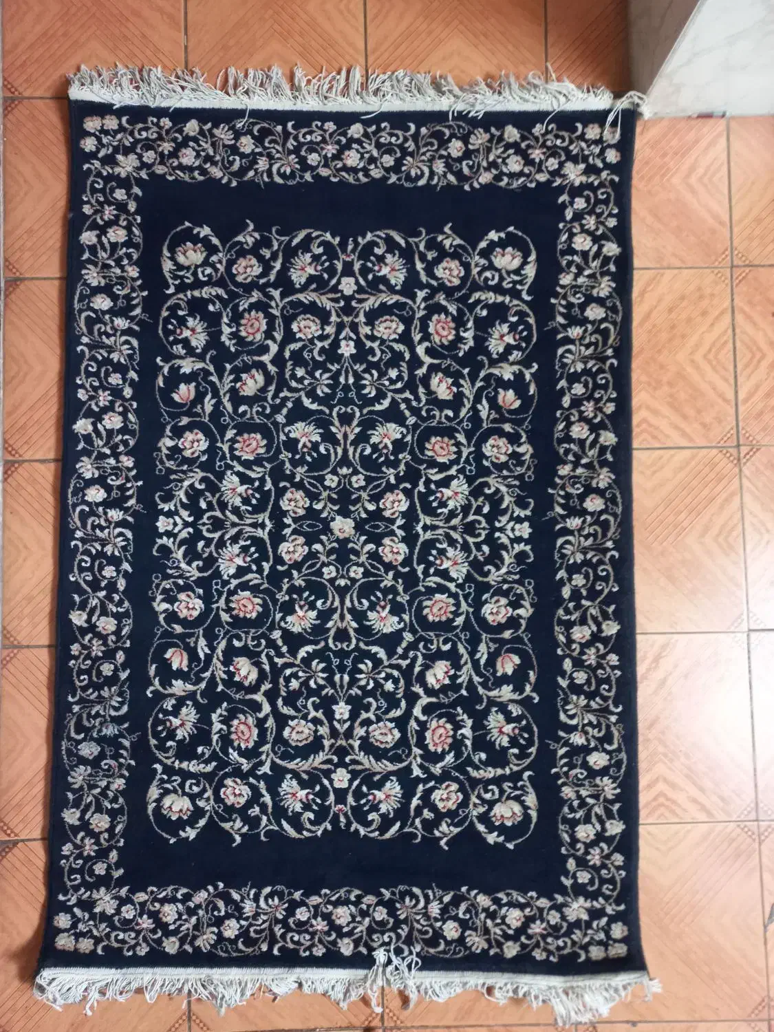 فرش و پشتی|فرش|کرمانشاه, |دیوار