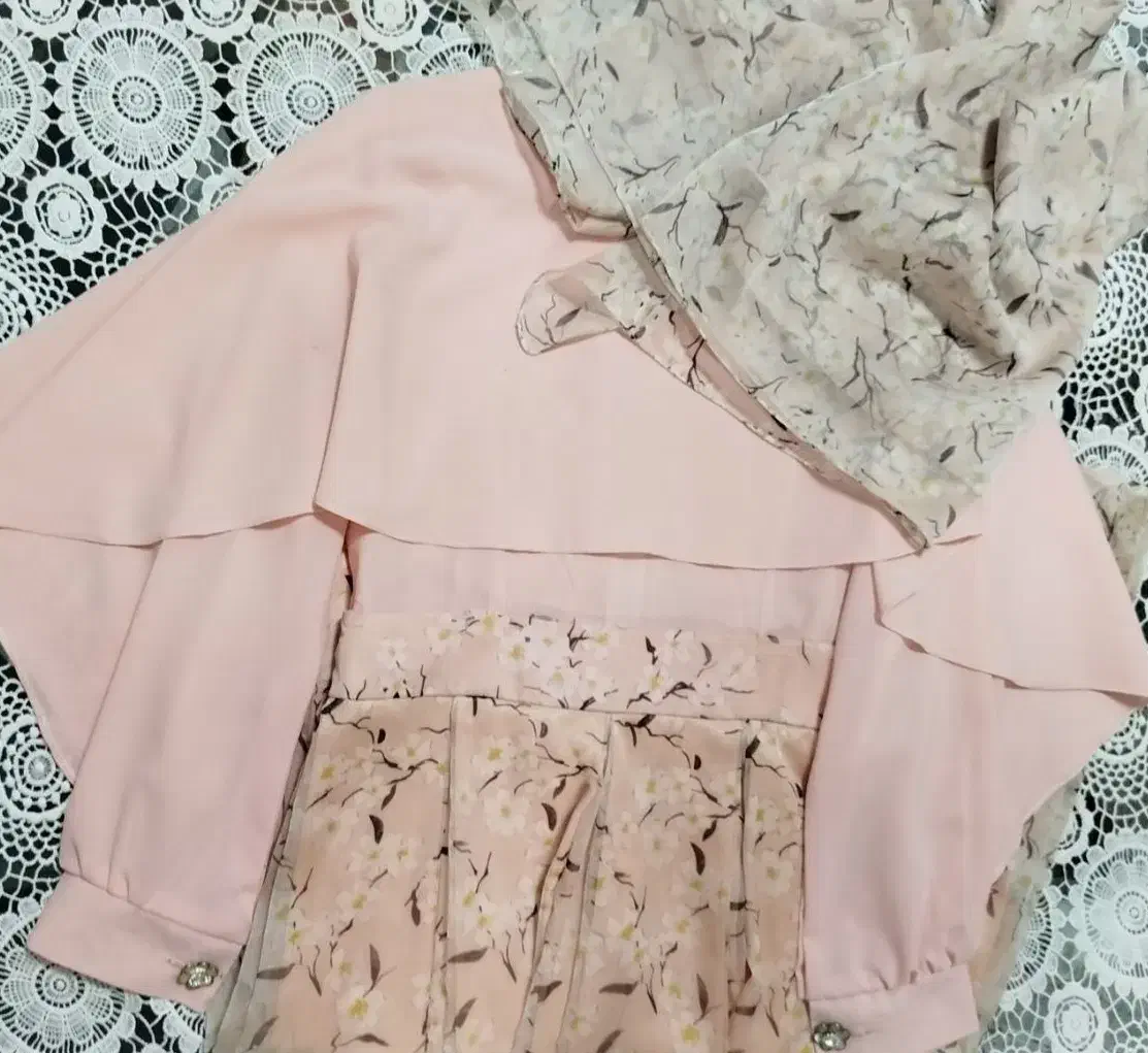 لباس دخترانه|لباس|بیرجند, |دیوار