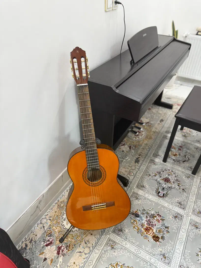 گیتار یاماها C70 اندونزی|گیتار، بیس، امپلیفایر|کاشان, ۲۲ بهمن|دیوار