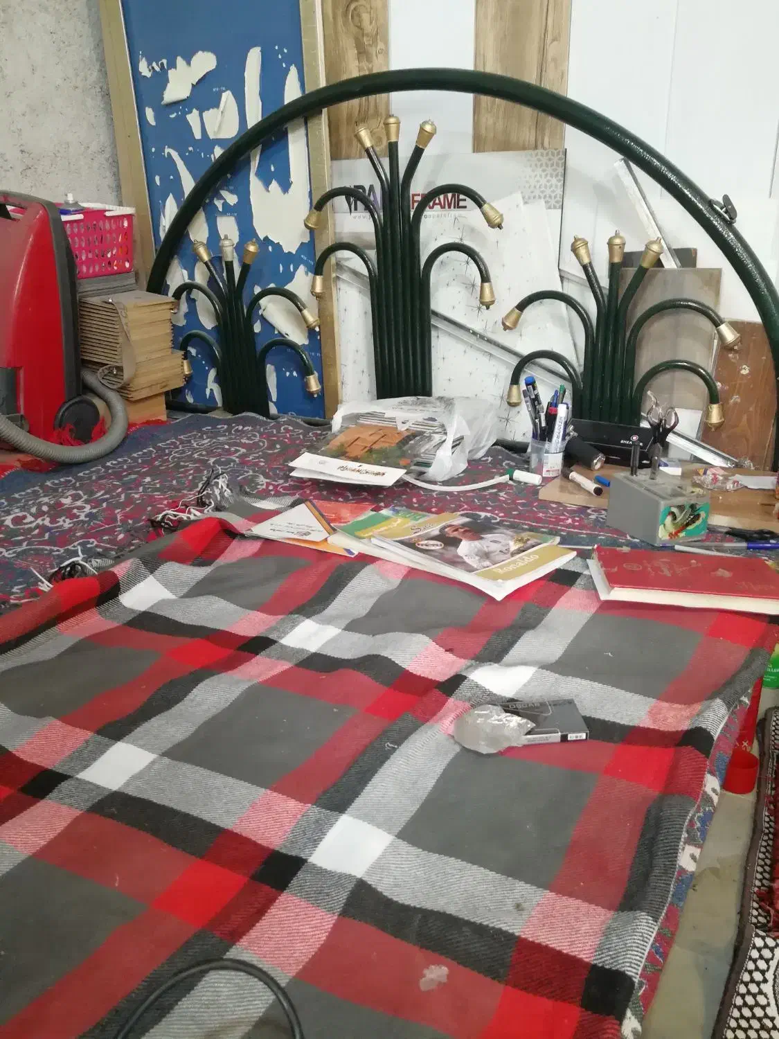 تخت خواب دو نفره فرفورژه نو|تخت و سرویس خواب|جهرم, |دیوار