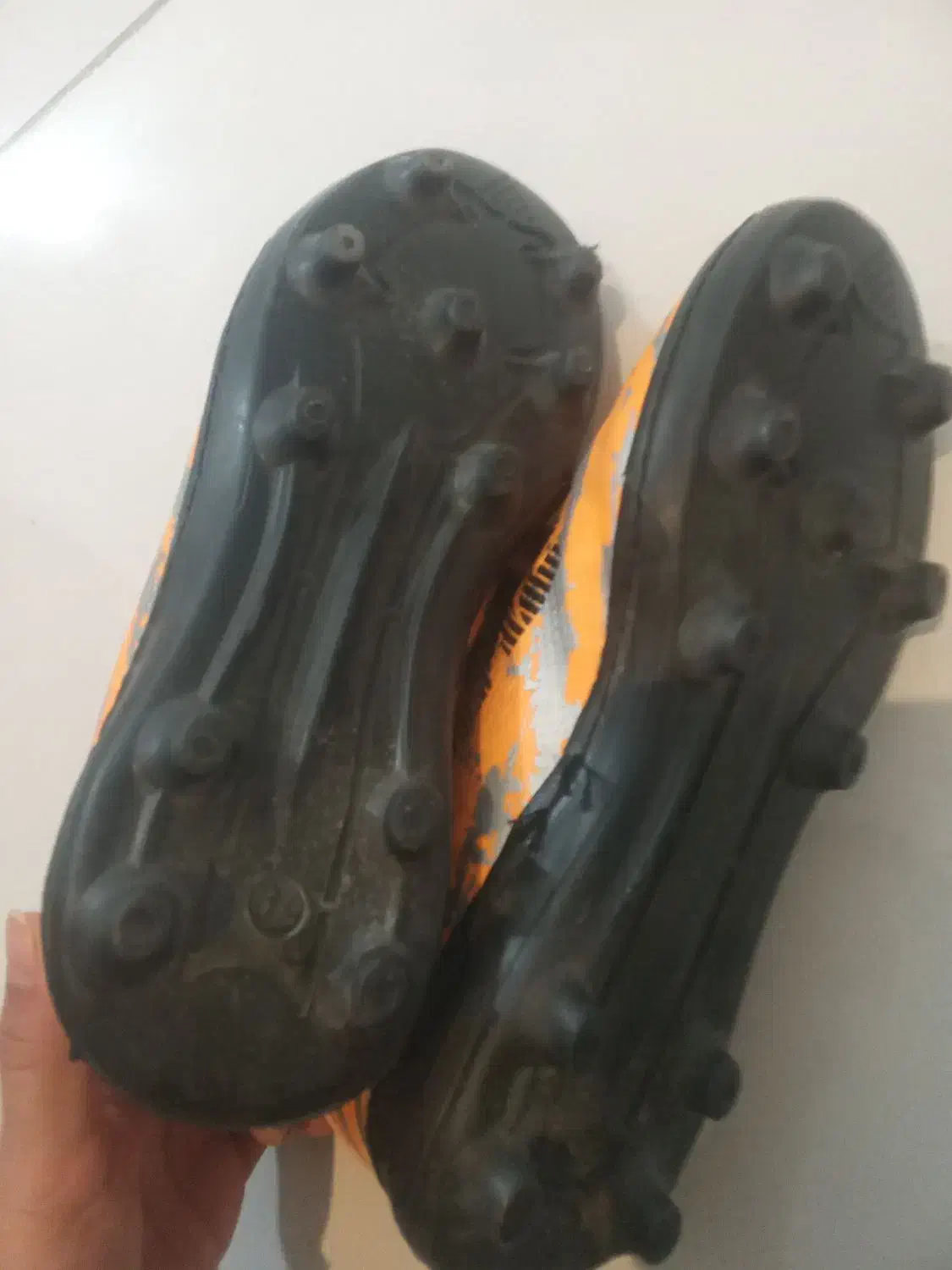 کفش زمین چمن فوتبالی پسرانه|ورزشهای توپی|نیشابور, فیض آباد|دیوار