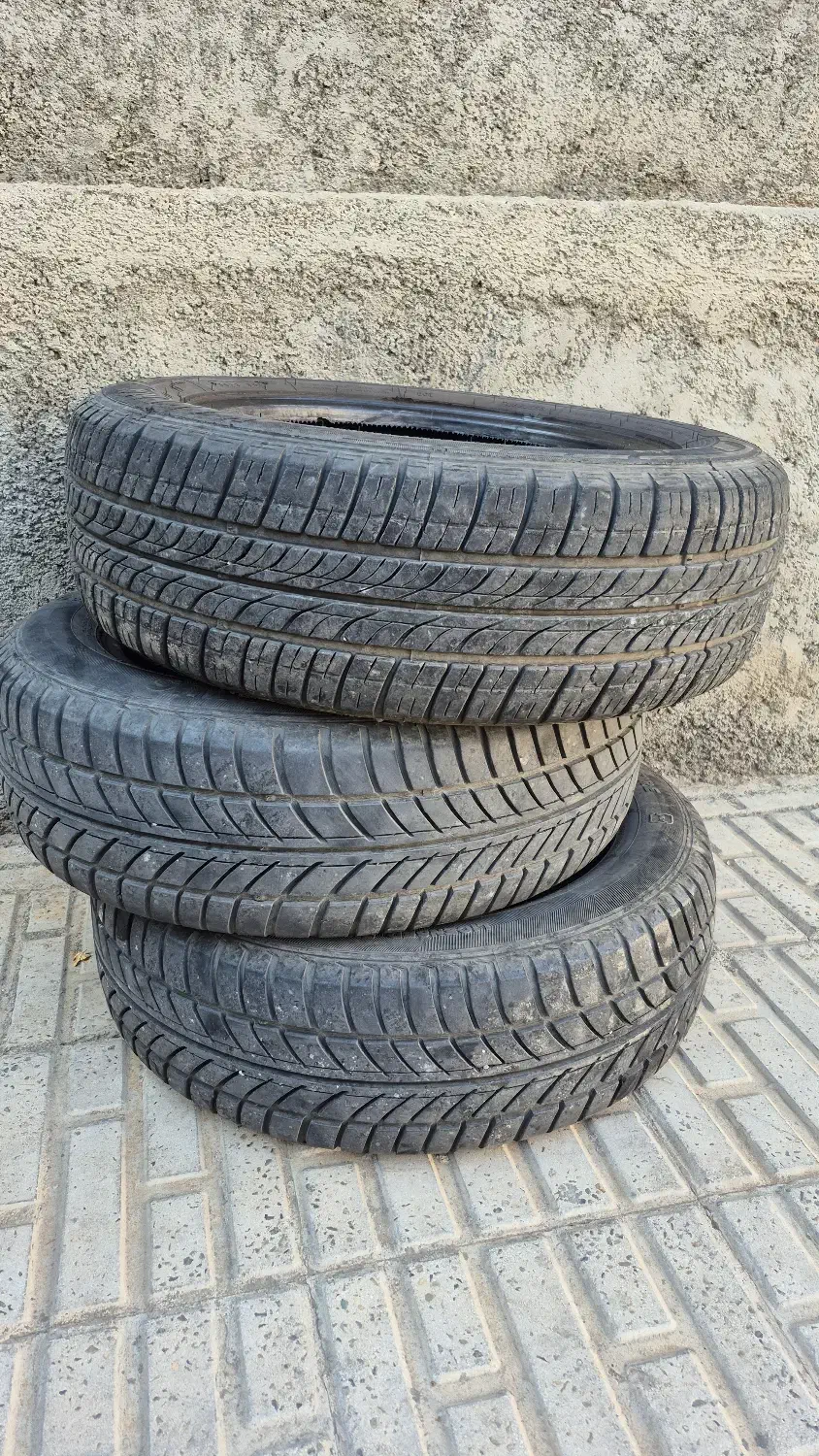 لاستیک|قطعات یدکی و لوازم جانبی|هشتگرد, شهرک بعثت|دیوار