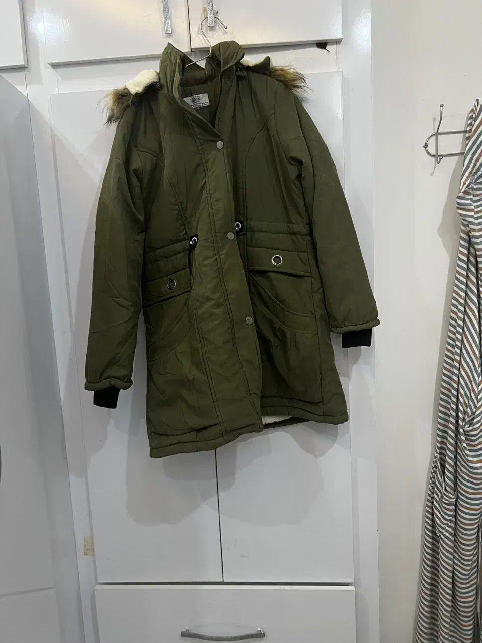 پالتو داخل خز جنس خوب|لباس|گلبهار, شهر جدید گلبهار|دیوار