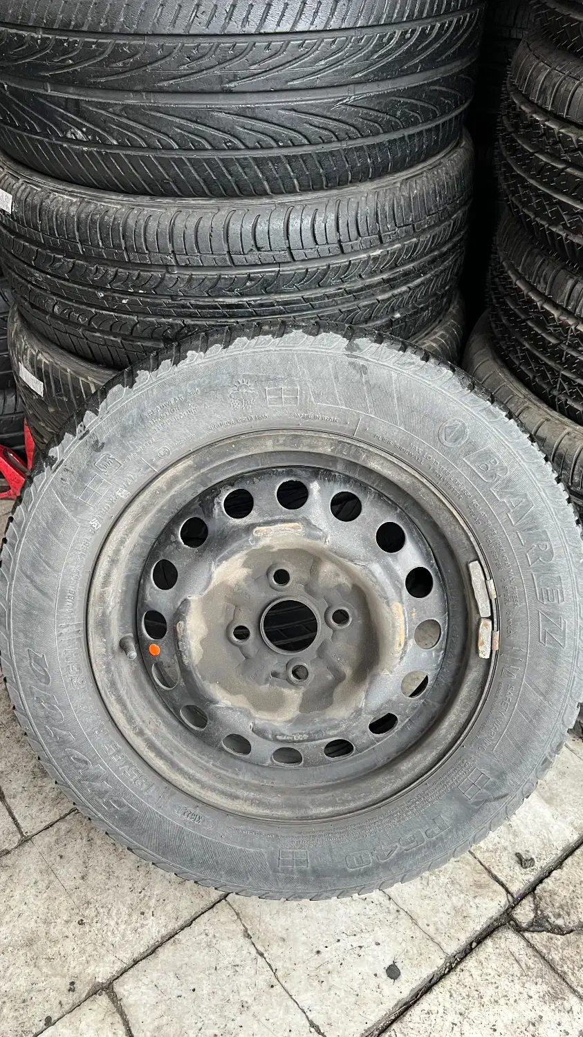 لاستیک کارکرده بارز ۱۸۵/۶۵ r۱۴|قطعات یدکی و لوازم جانبی|اصفهان, شیخ اشراق|دیوار