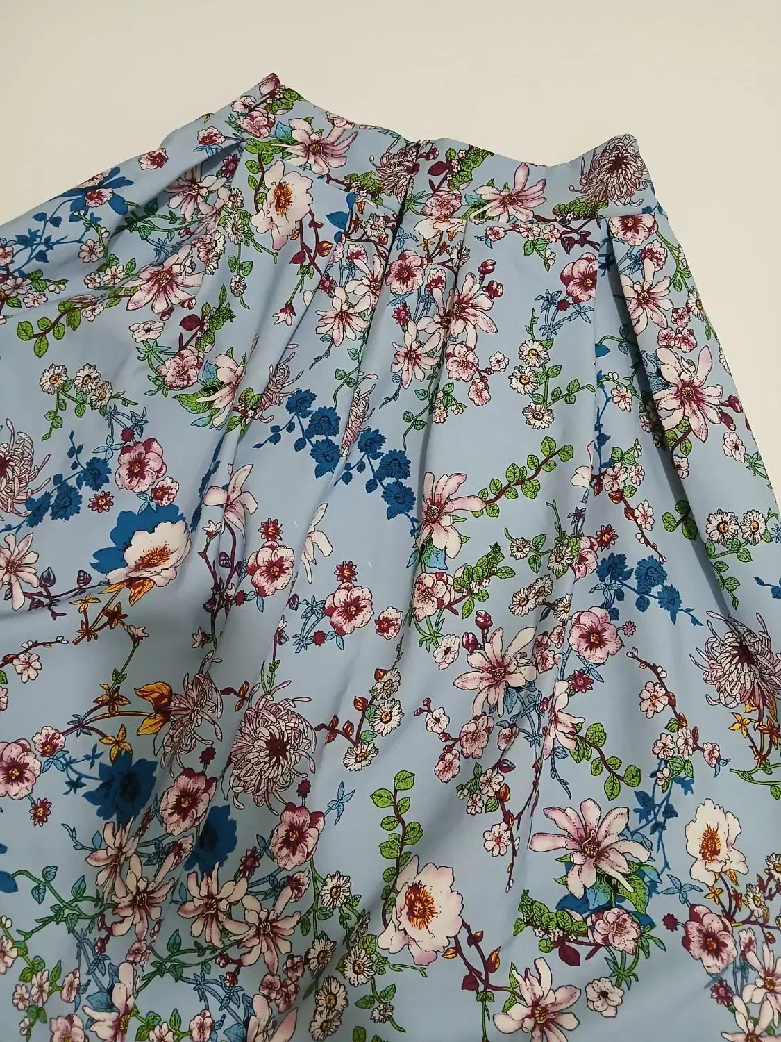 دامن.|لباس|نکا, |دیوار