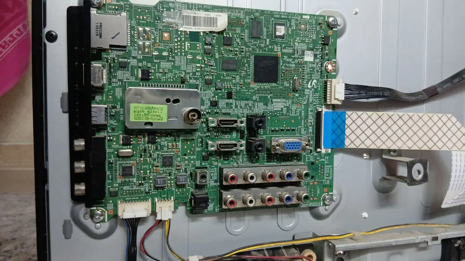 تعمیرات تلویزیون LED وLCD تعمیرات انواع تلویزیون|خدمات پیشه و مهارت|پرند, فاز ۶|دیوار