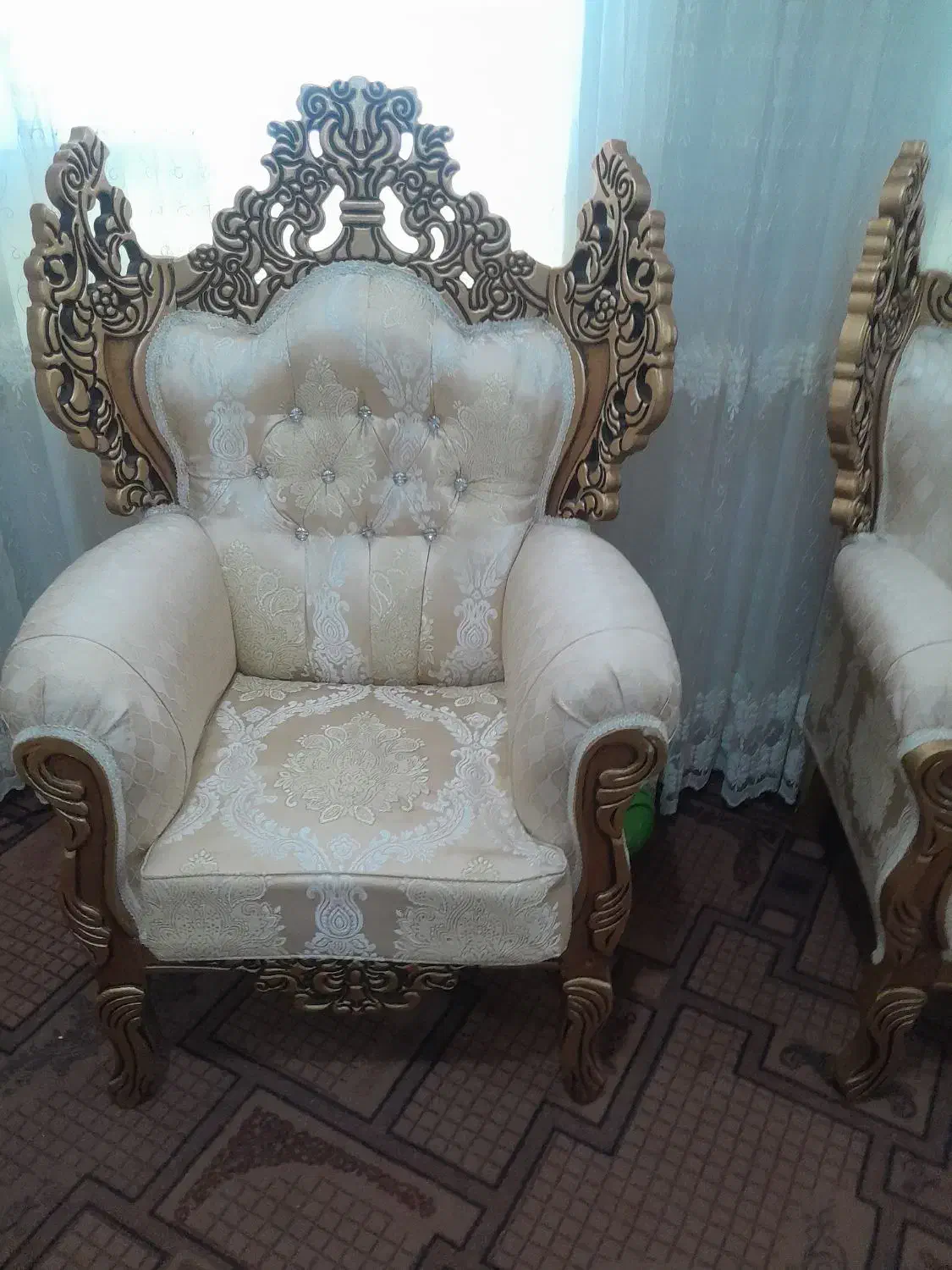 سلام مبل سلطنتی سالم بدون هیچ خراشی بفروش میرسه|مبلمان خانگی و میز عسلی|لردگان, |دیوار
