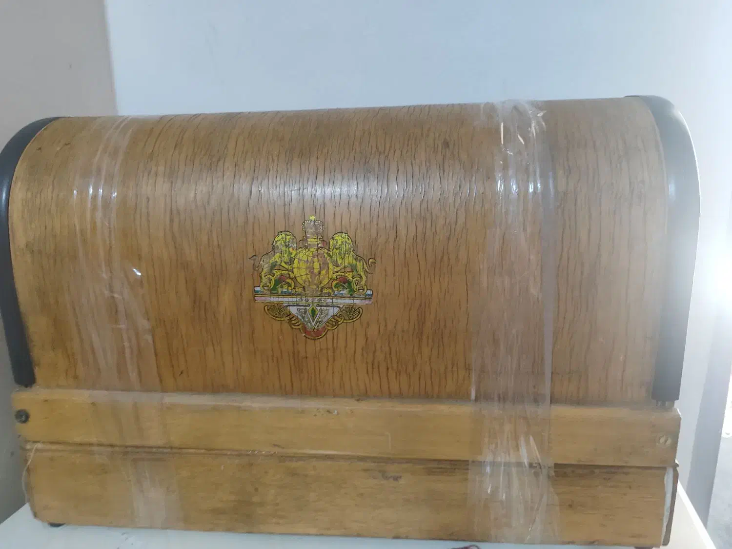 چرخ خیاطی|چرخ خیاطی و ریسندگی|رباط‌کریم, رباط‌کریم|دیوار