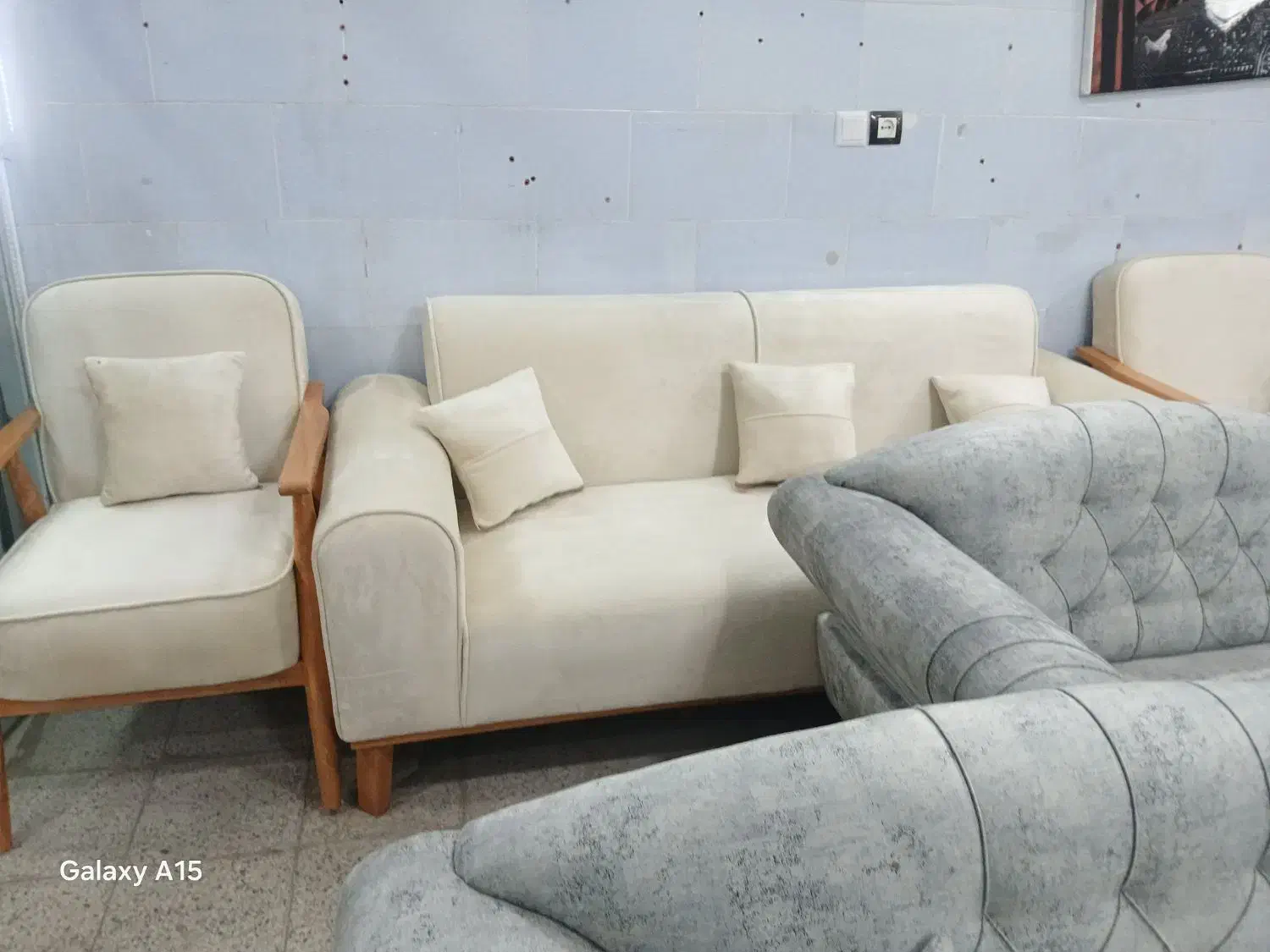 مبل راحتی فقط ۲۵ملیون|مبلمان خانگی و میز عسلی|کاشمر, |دیوار
