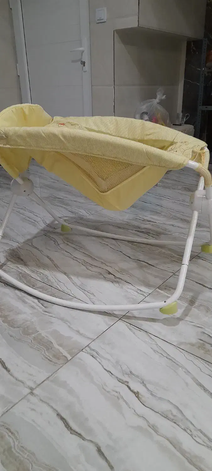 گهواره|تخت و صندلی بچه|کامیاران, |دیوار