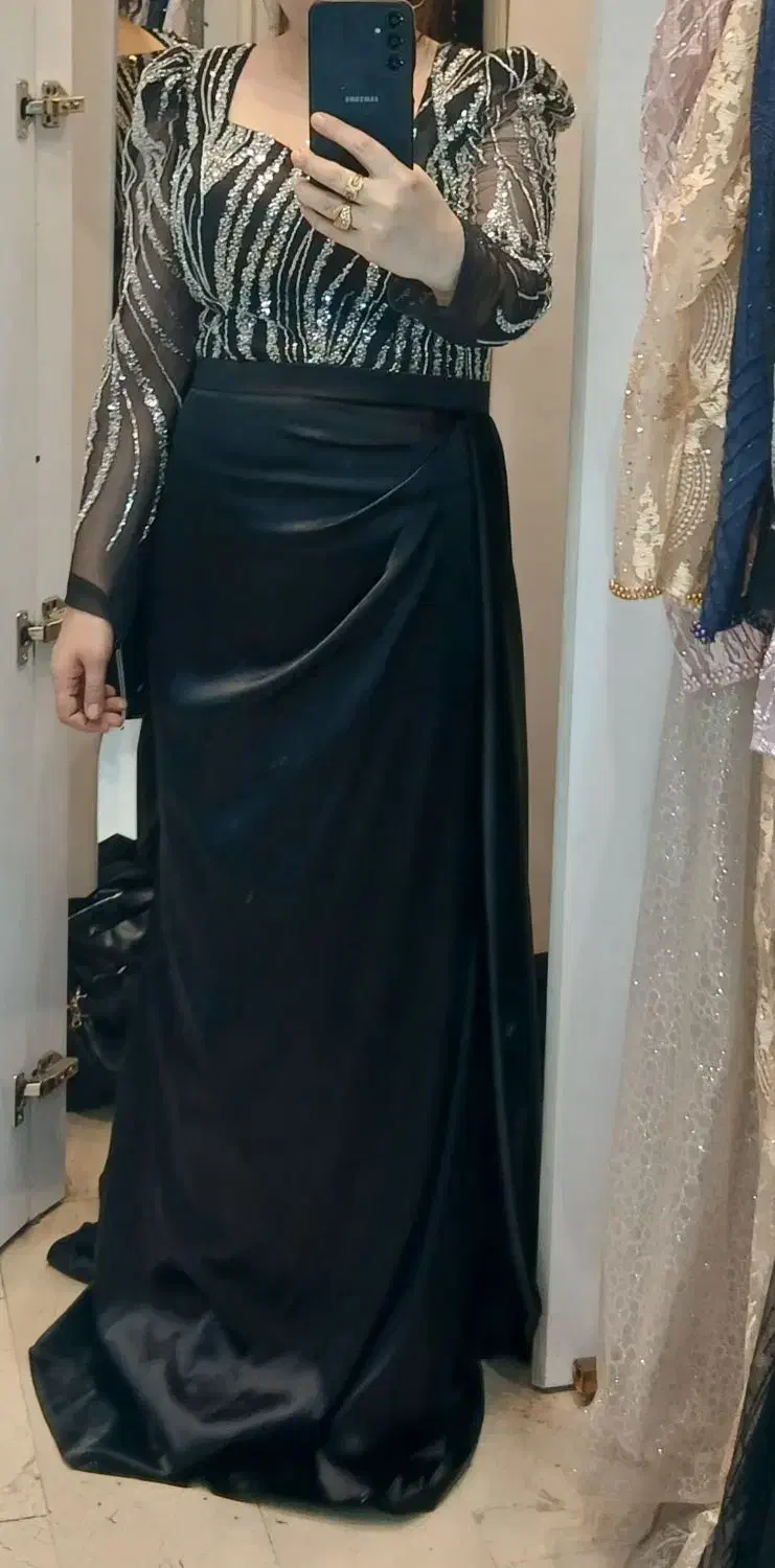 لباس مجلسی کار شده تن خور شیک سایز ۴۲|لباس|ری, فیروزآباد|دیوار