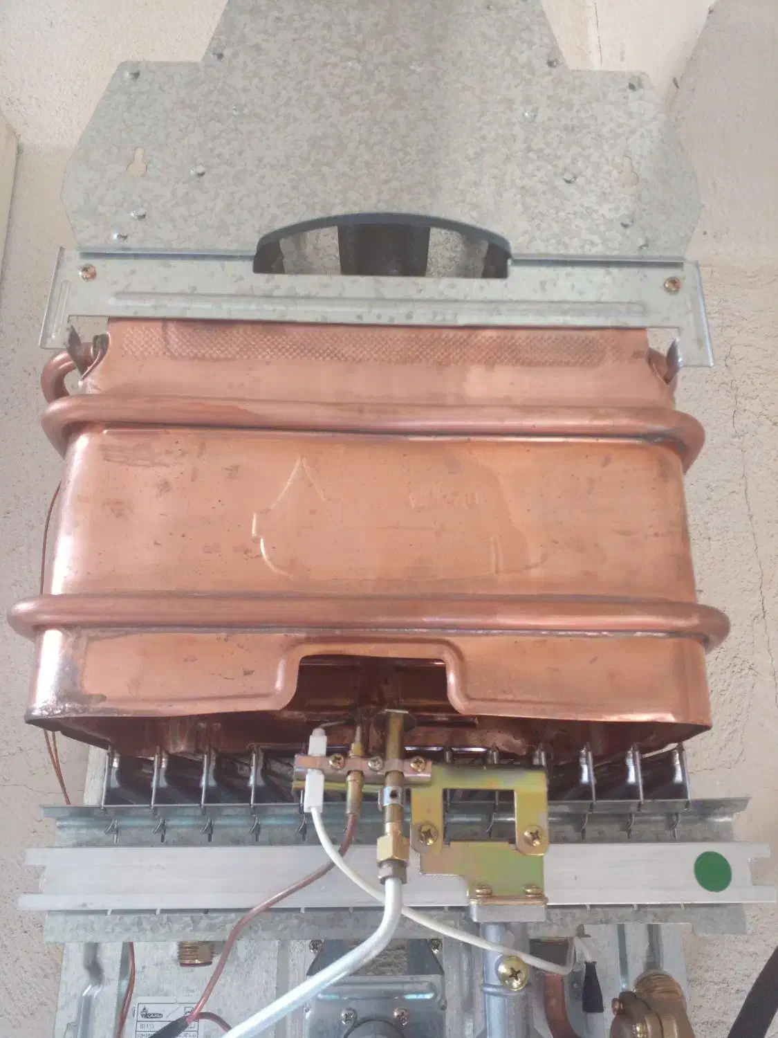 آبگرمکن بوتان۳۱۱۵ صفر صفر|آبگرمکن، پکیج، شوفاژ|رشت, شهرک شهید مفتح|دیوار