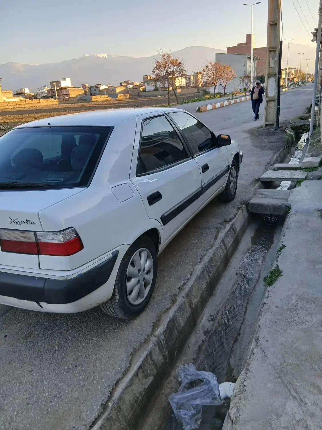 زانتیا سفید کم کار|خودرو سواری و وانت|سرخنکلاته, |دیوار