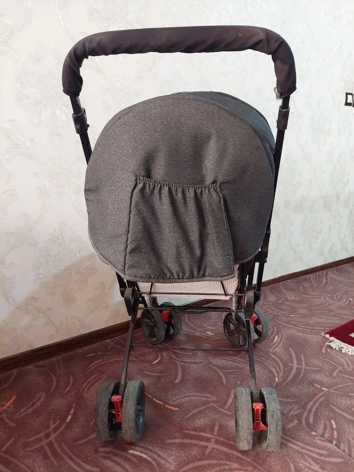 کالسکه کاملا سالم|کالسکه و لوازم جانبی|نسیم‌شهر, |دیوار