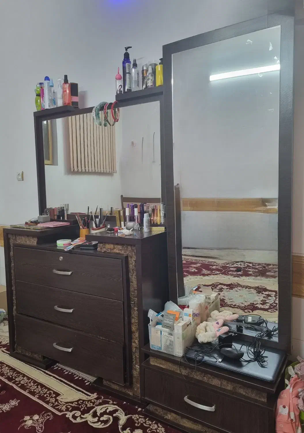 میز اینه و داور|تخت و سرویس خواب|مرودشت, بیست متری بیمارستان|دیوار