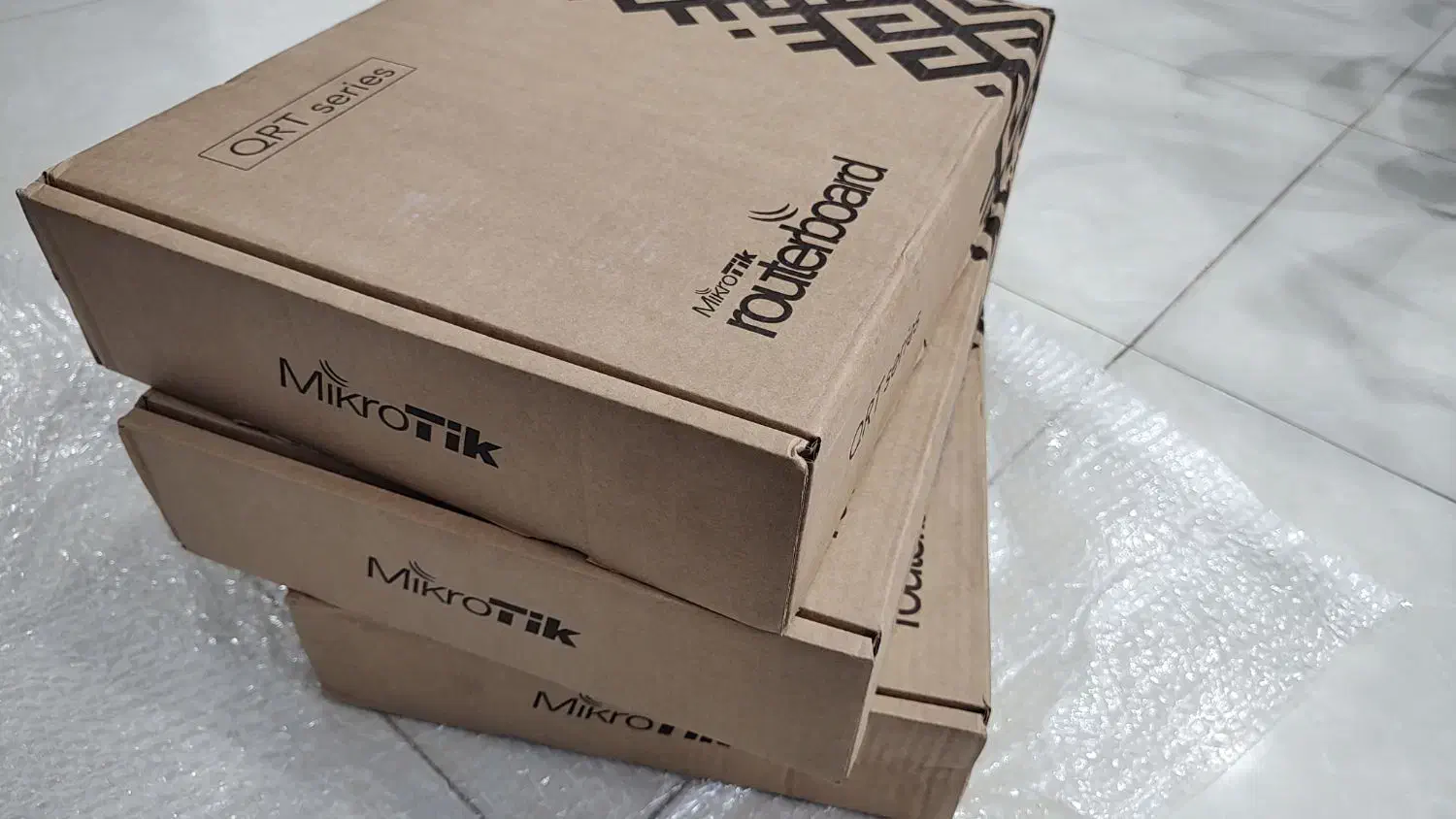 رادیو میکروتیک QRT 5 / RB911G-5HPnD|مودم و تجهیزات شبکه|تهران, امیرآباد|دیوار
