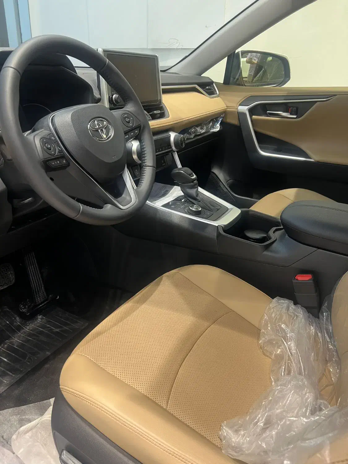 راوفور ژاپن بنزین سردصندلی و رادار ( فول )|خودرو سواری و وانت|تهران, دبستان|دیوار