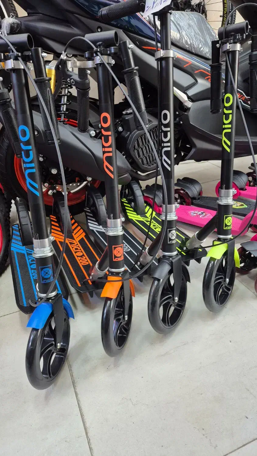 اسکوتر ۲۰۰میل میکرو آلومینیوم/جک دار/ترمز دار|دوچرخه، اسکیت، اسکوتر|رشت, فلسطین|دیوار