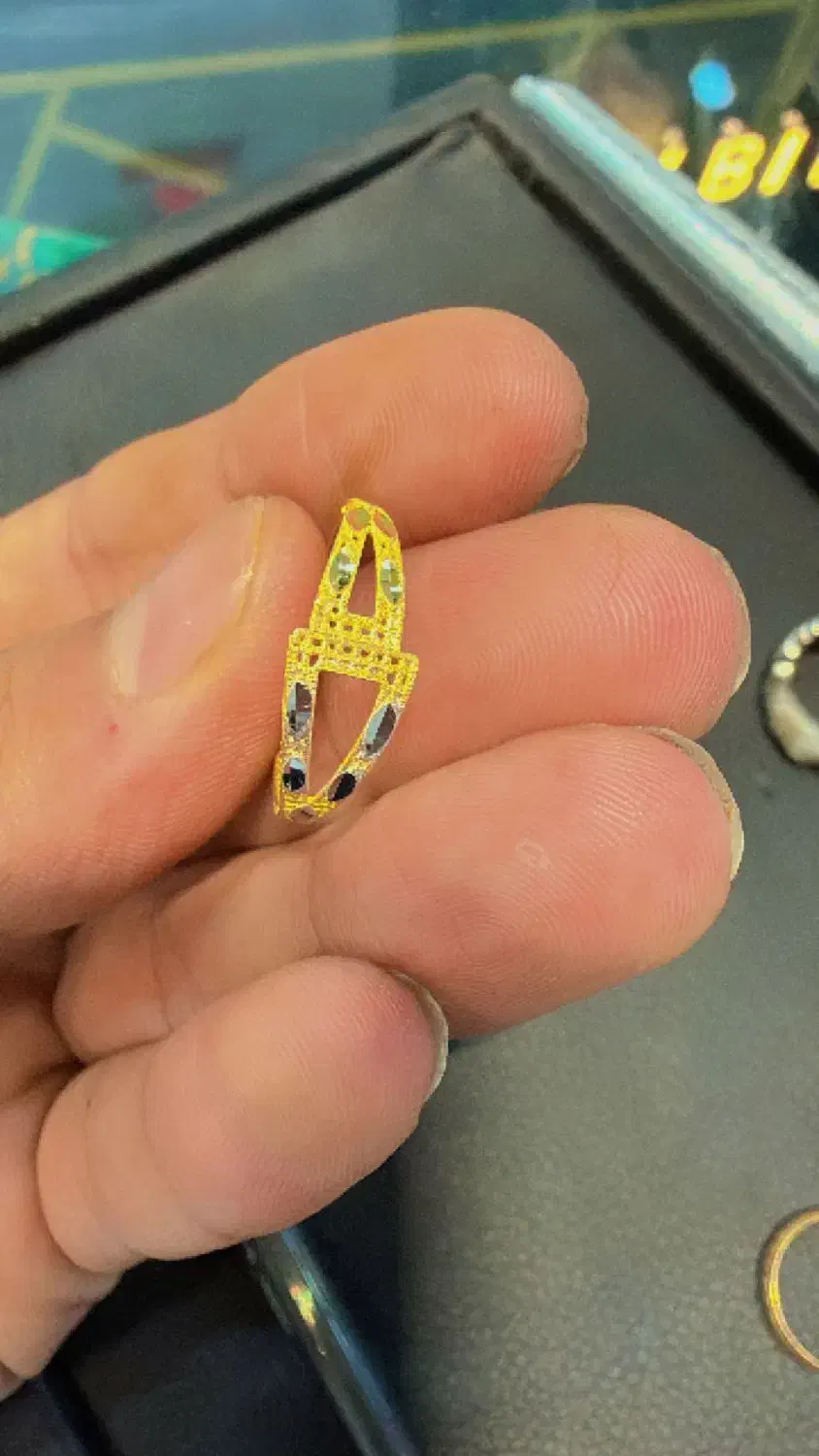 انگشتر|جواهرات|لردگان, |دیوار