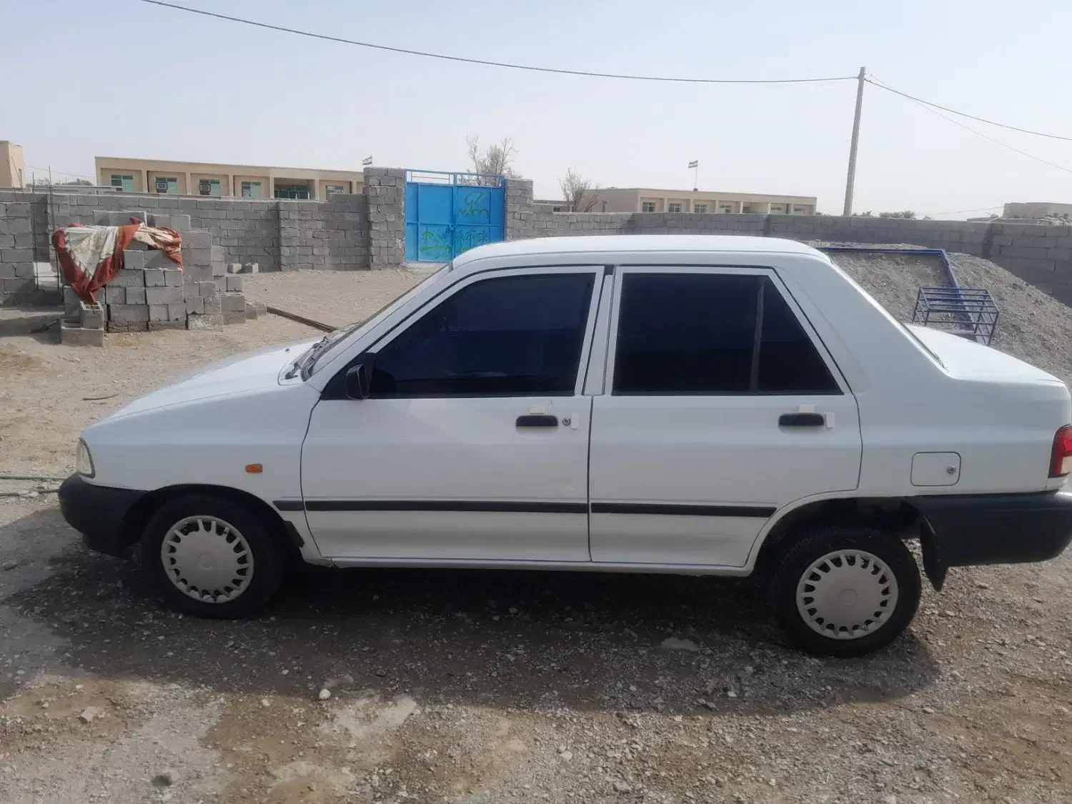 سواری سایپا۱۳۱|خودرو سواری و وانت|قلعه گنج, |دیوار