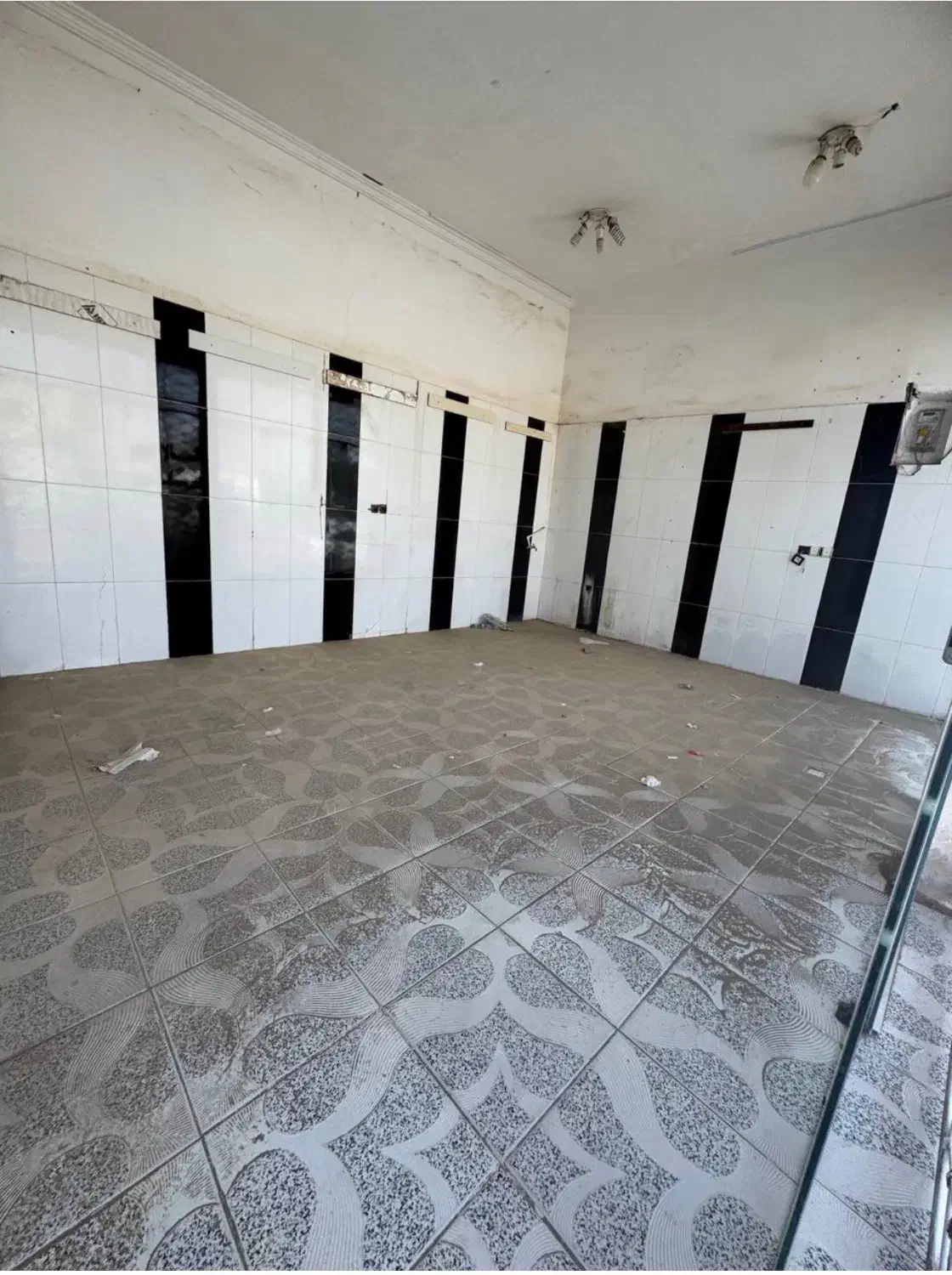 30متر مغازه سر چهار راه وسط شهر|اجارهٔ مغازه و غرفه|زابل, |دیوار