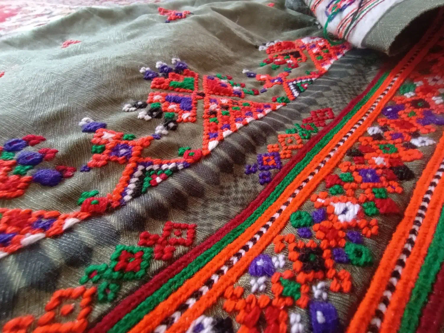 دوخت موسوم سبزو دوچ دوچگر خیاط|لباس|ایرانشهر, |دیوار