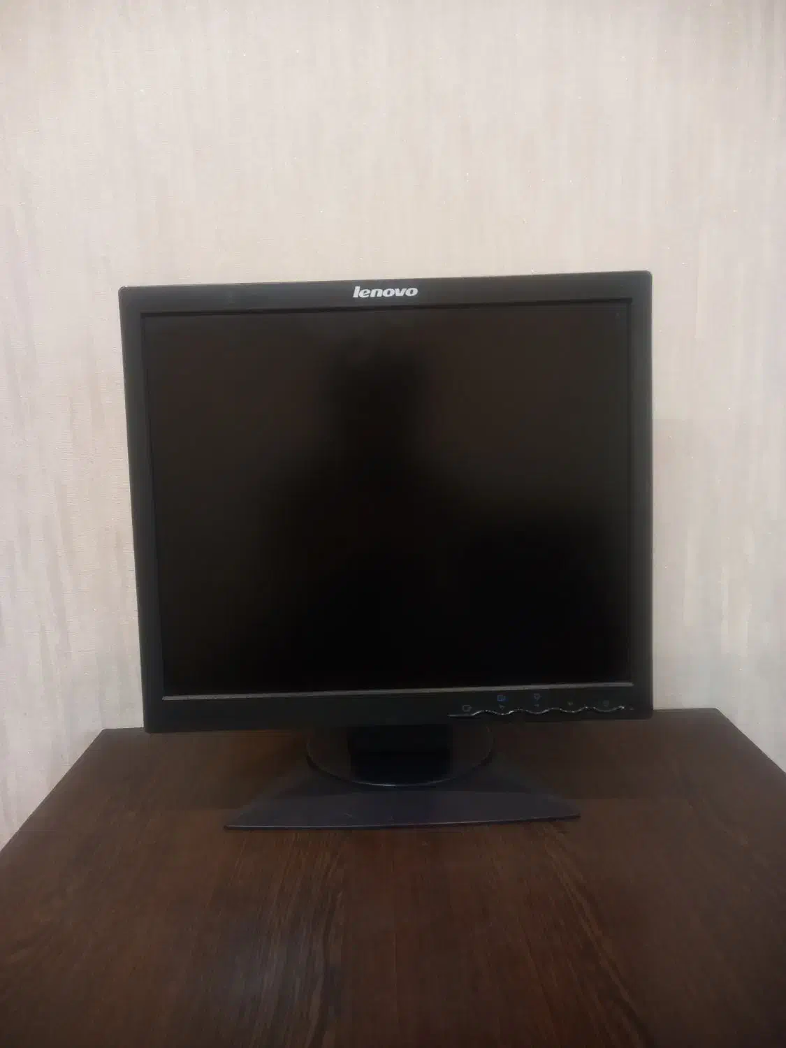 مانیتور ۱۷ اینچ لنوو|قطعات و لوازم جانبی رایانه|رشت, استادسرا|دیوار