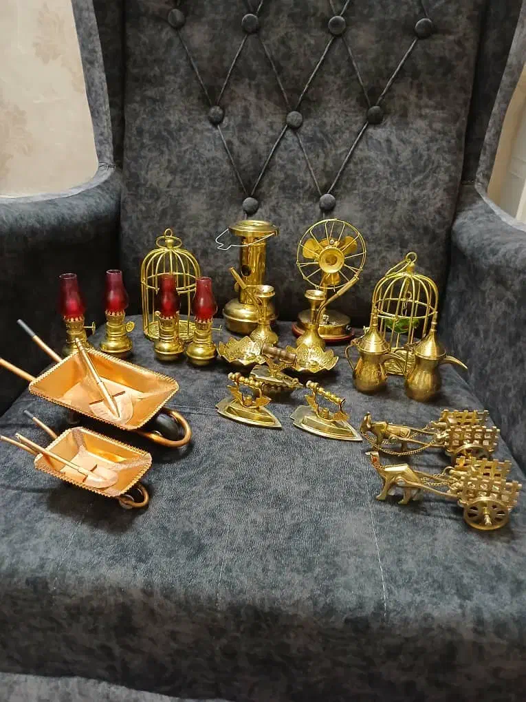 برنجی برنزی ظروف مسی کلکسیون دکوری برنز مجسمه|مجسمه، تندیس، ماکت|تهران, افسریه جنوبی|دیوار