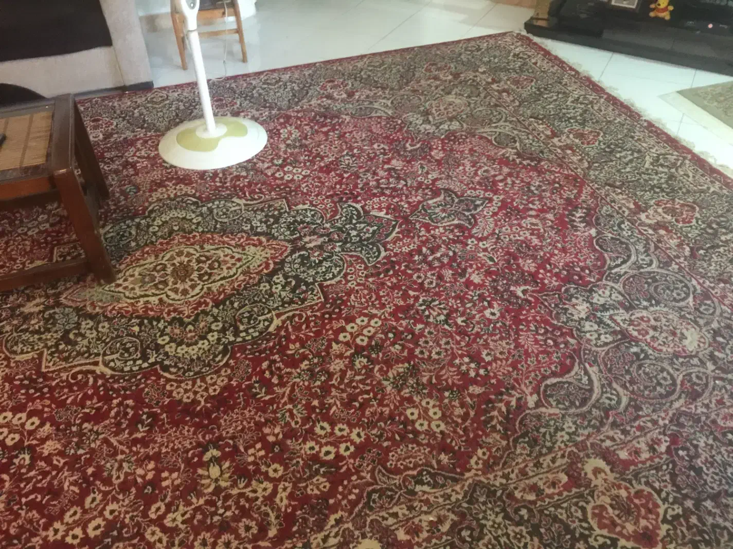 فرش ماشینی ۱۲ متری سالم|فرش|بندر انزلی, موج شکن|دیوار