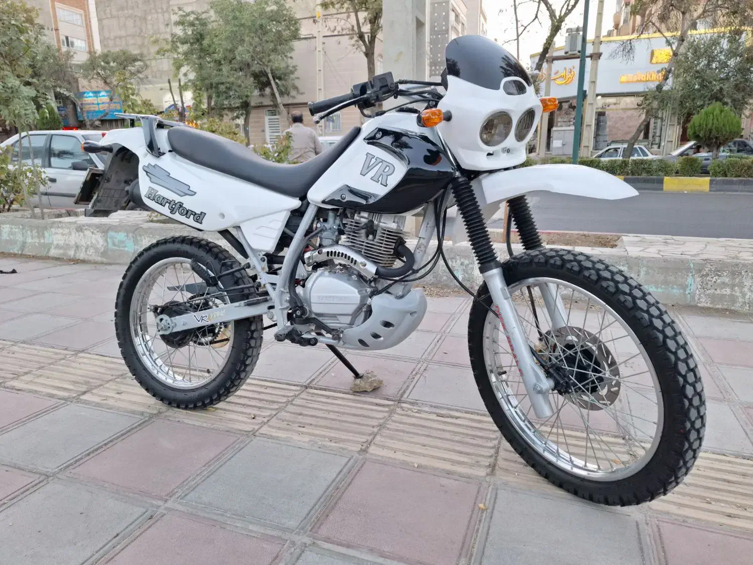 هارتفورد صفر واقعی|موتورسیکلت|سنندج, |دیوار