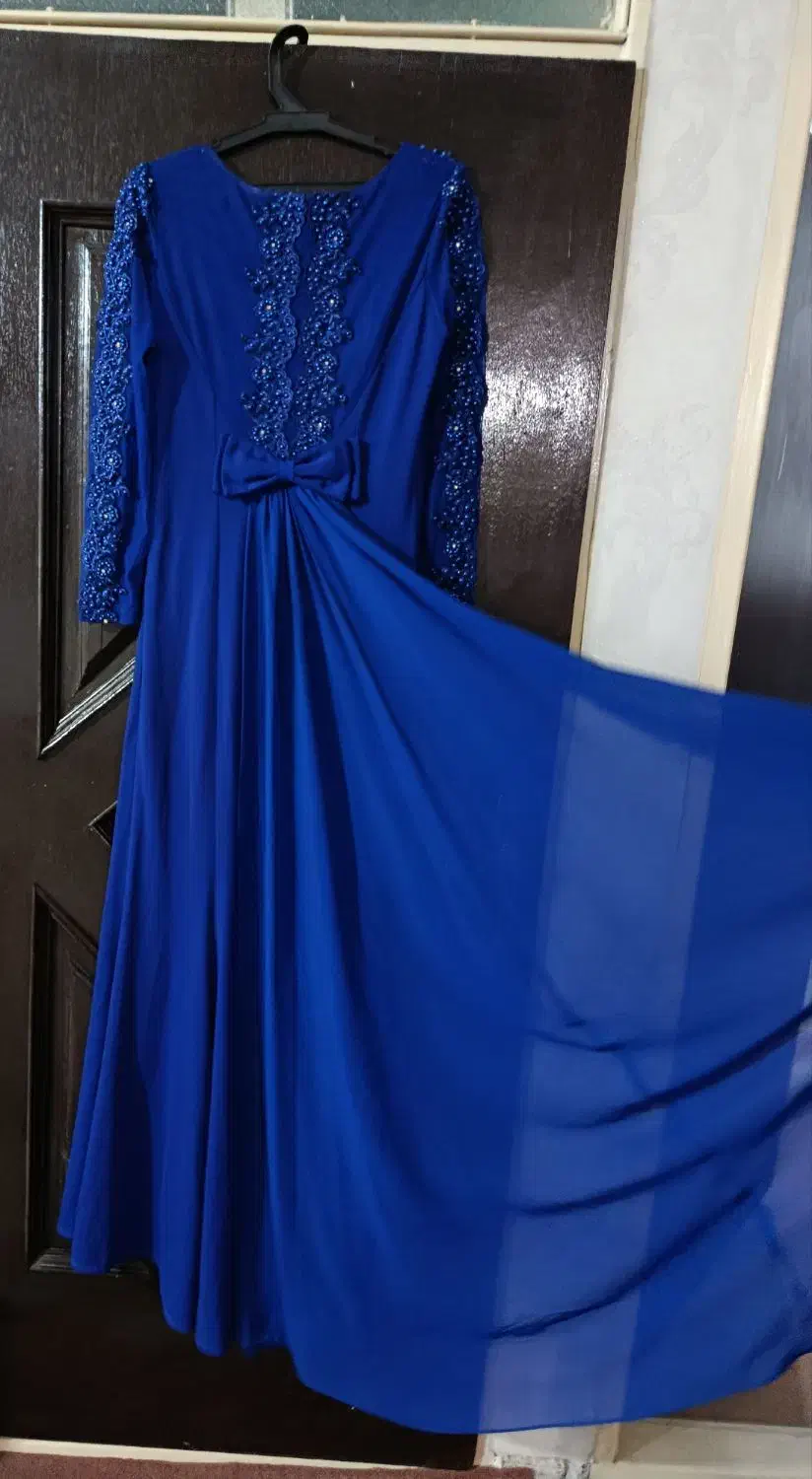 لباس مجلسی|لباس|قدس, شهرقدس|دیوار