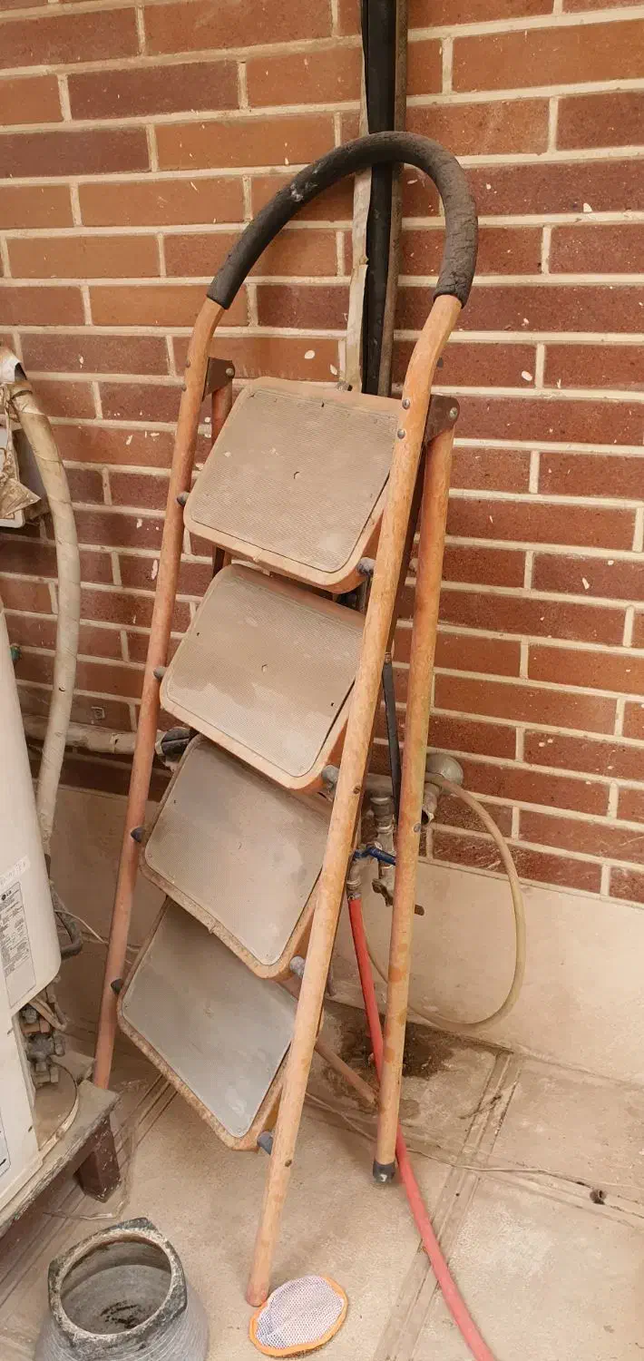 نردبان|ابزارآلات|قم, سالاریه|دیوار