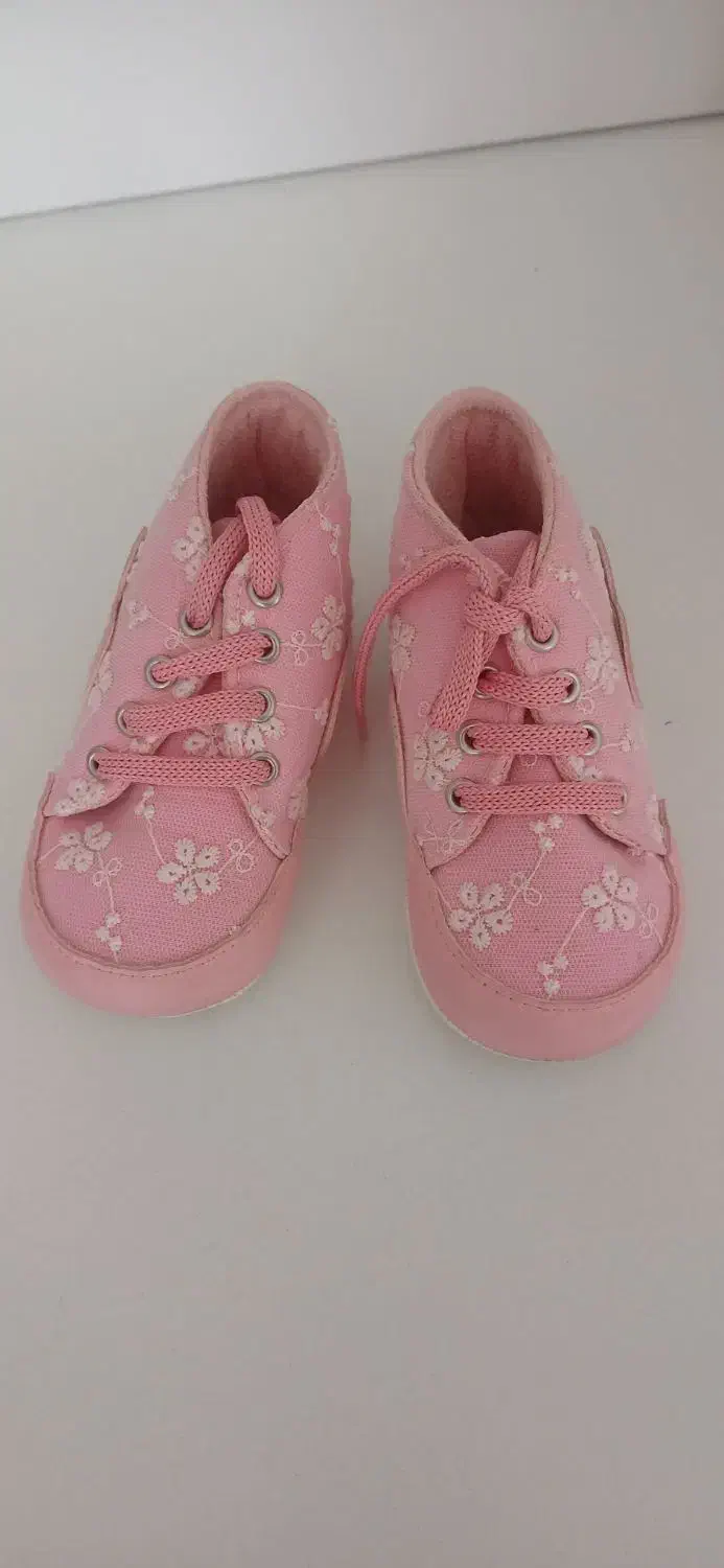 نوزادی نو و تمیز|کفش و لباس بچه|اراک, |دیوار