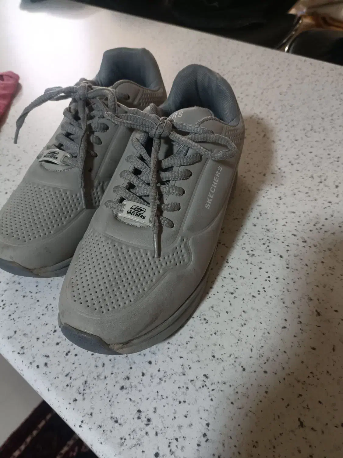 کتونی طبی|کیف، کفش، کمربند|کاشان, شهرک خاتم الانبیا (مسکن ملی کاشان)|دیوار