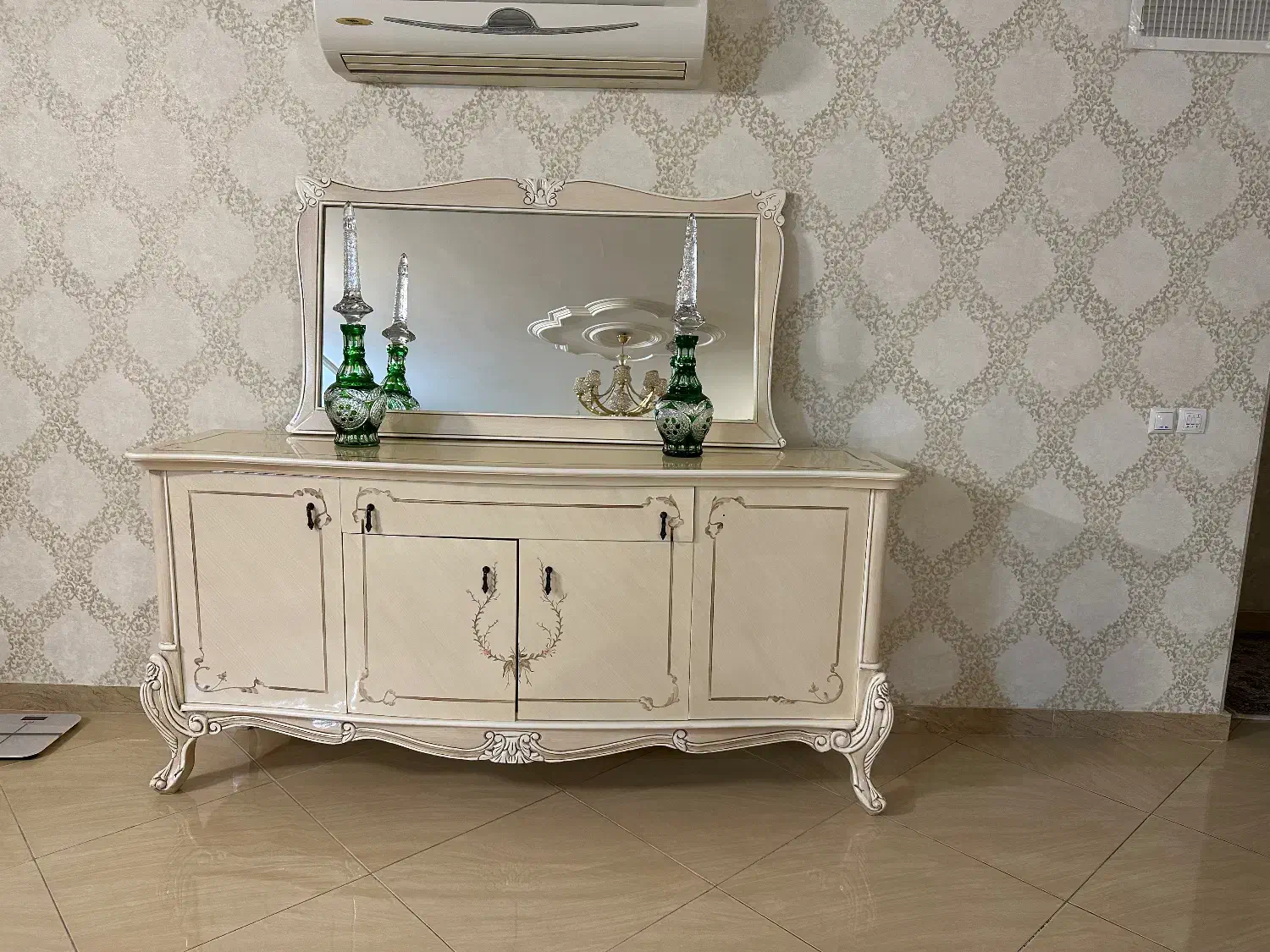 مبل ۹ نفره،ناهار خوری۸ نفره،کنسول و ویترین|مبلمان خانگی و میز عسلی|سمنان, |دیوار