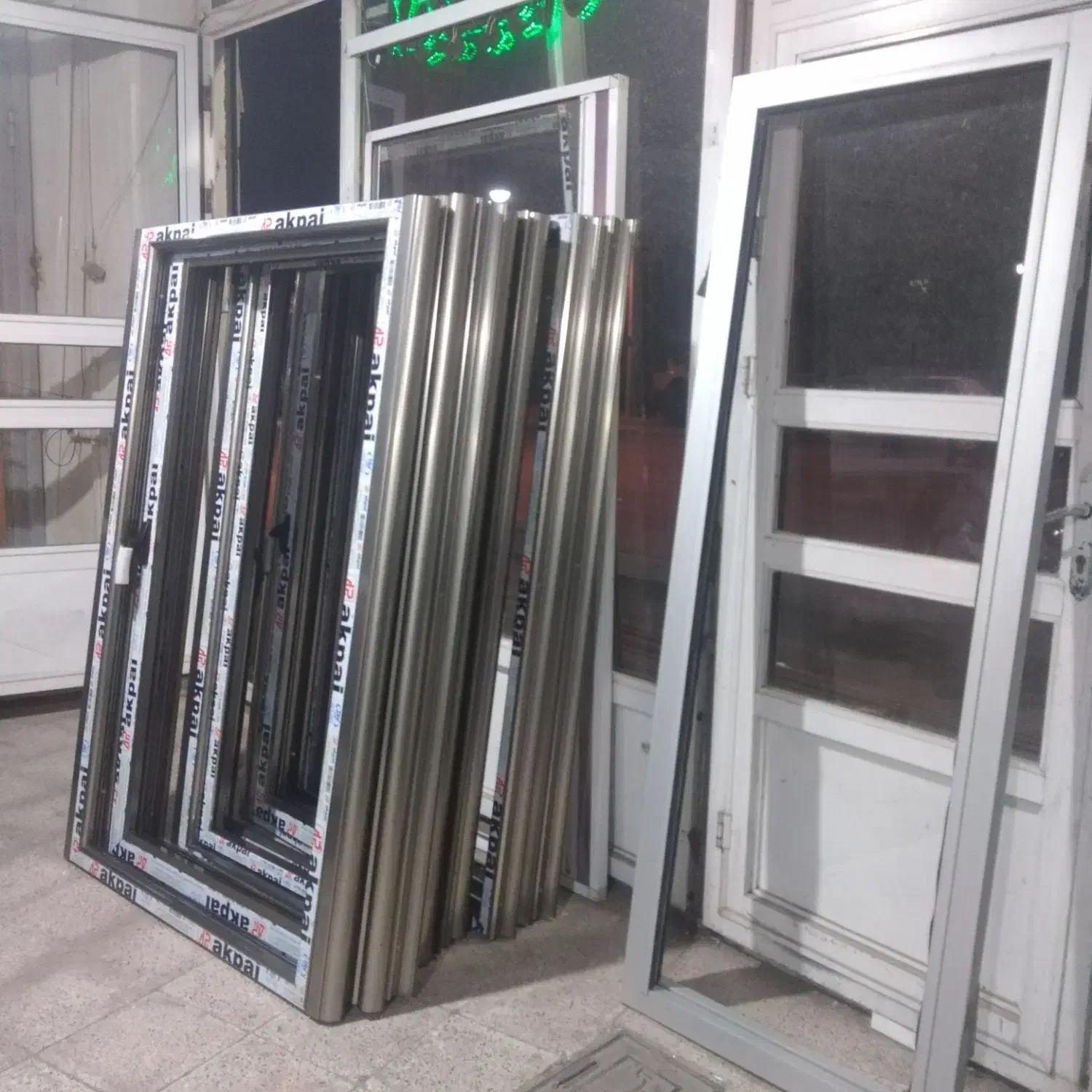 پنجره آلومینیومی یوپی وی سی|مصالح و تجهیزات ساختمان|عجب شیر, |دیوار