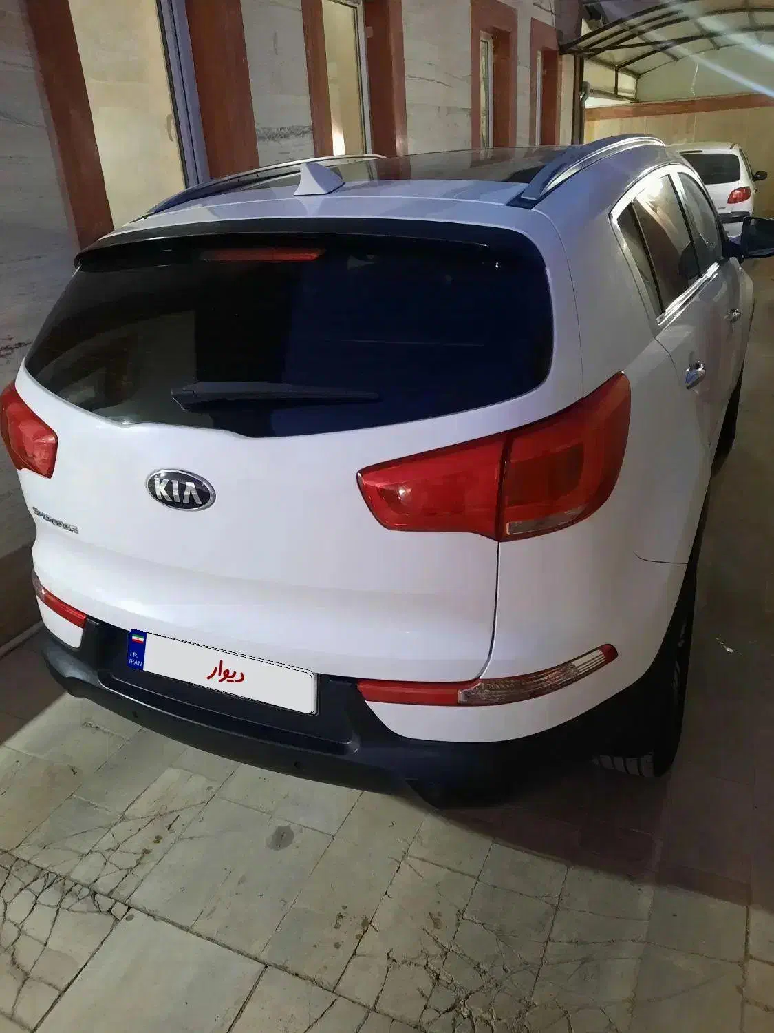 اسپورتیج ۲۰۱۴ سندتک برگ سفید|خودرو سواری و وانت|پرند, فاز ۳|دیوار