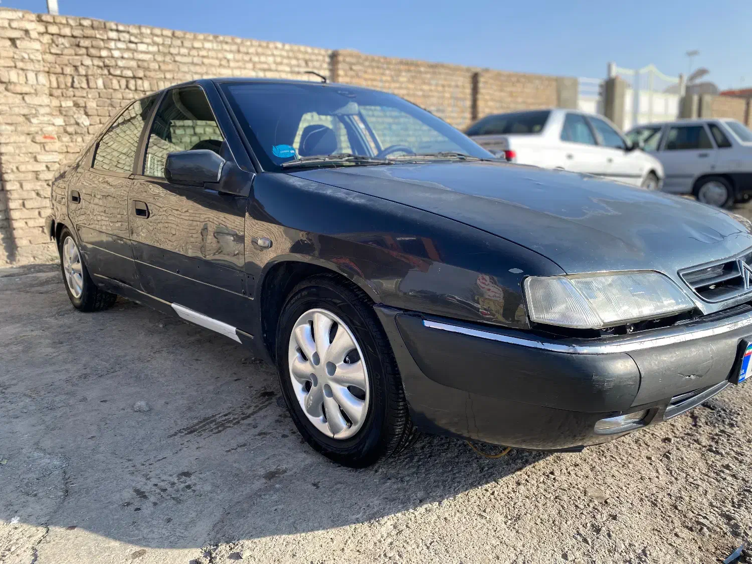 ماشین دارای خط و خش میباشد|خودرو سواری و وانت|تربت‌حیدریه, کاشانی|دیوار