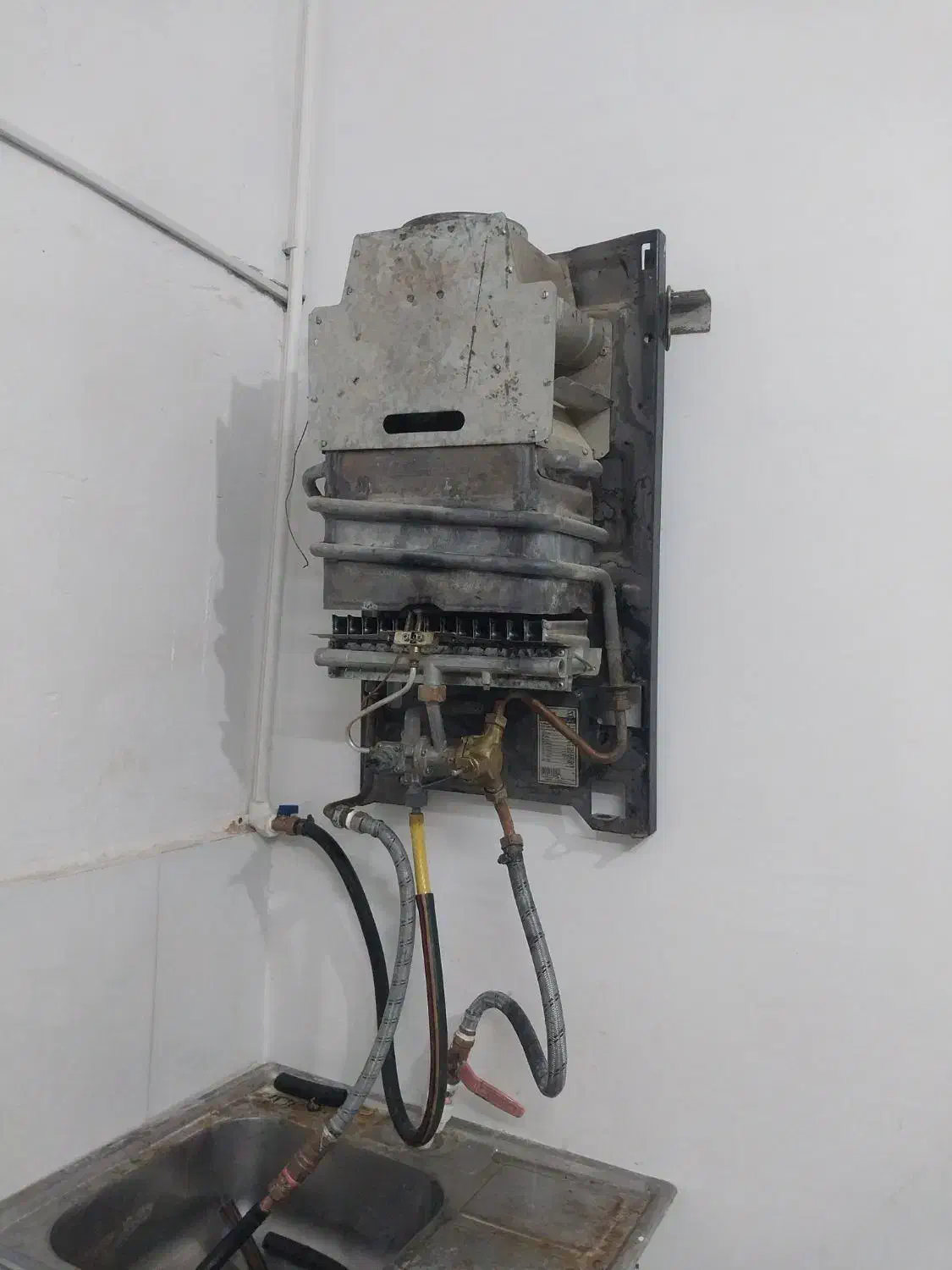 تعمیرات آبگرمکن بخاری اجاق‌گاز|آبگرمکن، پکیج، شوفاژ|بیرجند, |دیوار