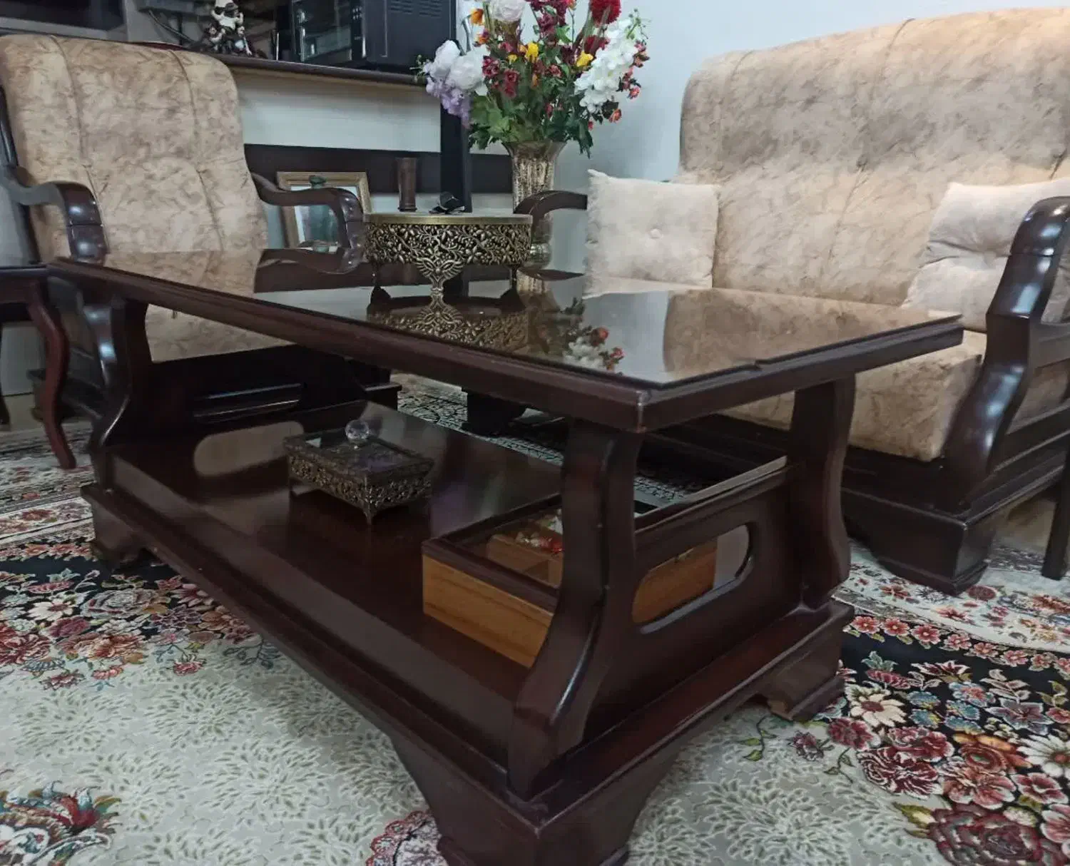 فروش مبلمان در حد نو|مبلمان خانگی و میز عسلی|شاهین‌شهر, مسکن مهر|دیوار