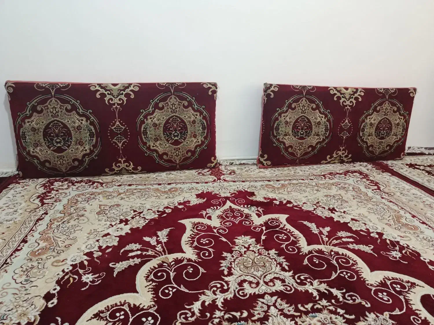 یک جفت پشتی سالم|پشتی|سبزوار, زینبیه|دیوار