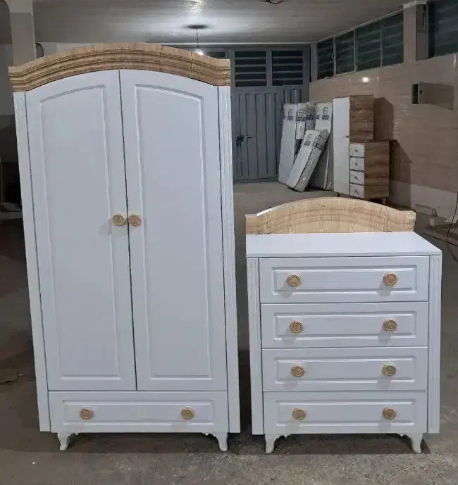 کمددراور سفید طرح چوب|میز و صندلی غذاخوری|محمدشهر, شهرک صنعتی زیبادشت|دیوار