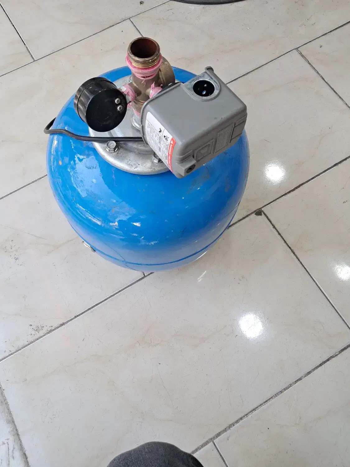 منبع گوجه ای درجه  و اتوماتیک|آبگرمکن، پکیج، شوفاژ|قم, حقیقت|دیوار