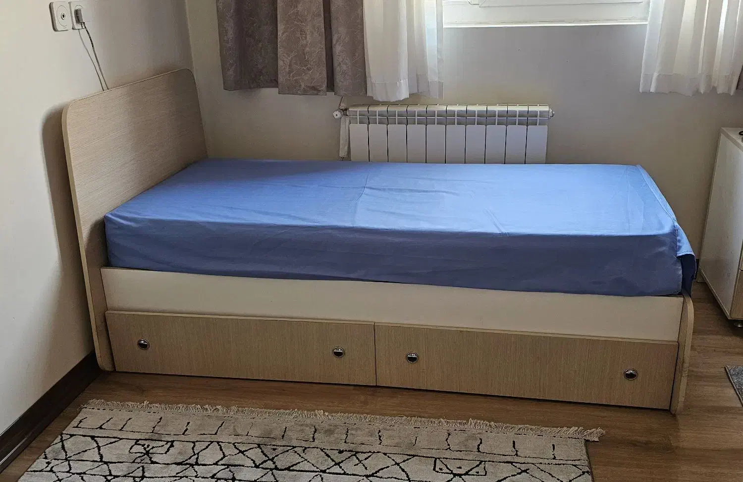 تخت و پاتختی نوجوان|تخت و سرویس خواب|تهران, لویزان|دیوار